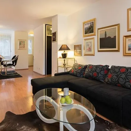 Apartamento Close To Znjan Beach, Comfortable Apt With *